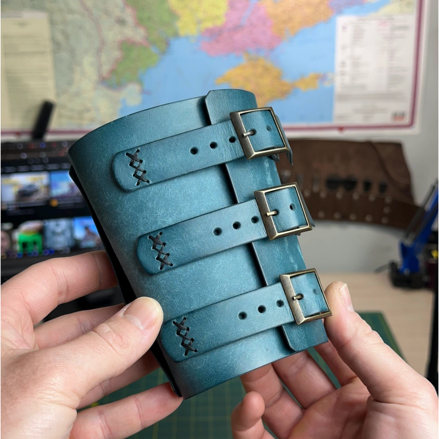Handmade Leather Wrist Wallet Bracelet – Vintage Card Holder with Custom Engraving